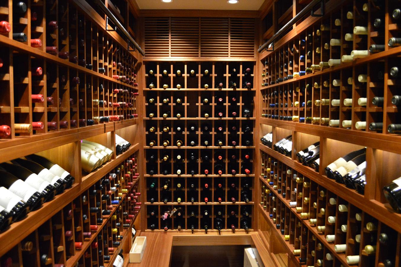 Contemporay-Wine-Cellar-Design-Canada-Master-Builders.jpg